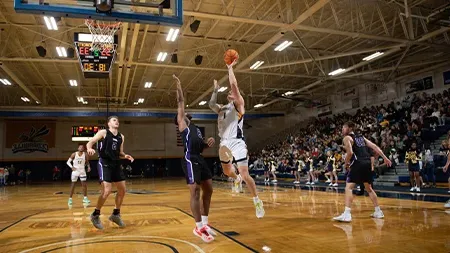 Basketball player shooting the ball